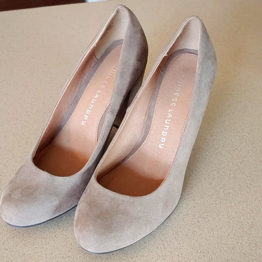 Chinese Laundry Tan shoes